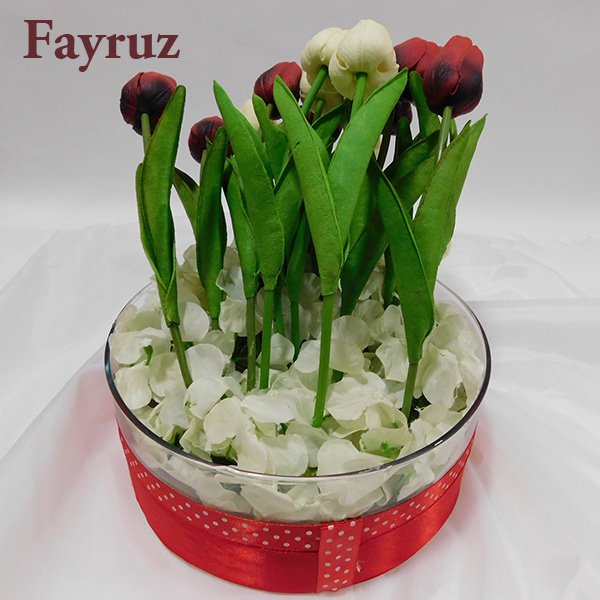 Artificial tulip centerpiece with red and white tulips in glass bowl