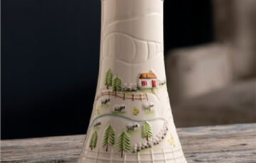 Classic Connemara 9 Vase (1)