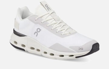 on running Cloudnova Form White Eclipse (1)
