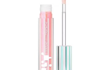 M·A·C Lipglass Air in Nice Touch (1)