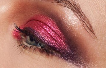 M·A·C Metallic Dazzleshadow in Fuchsia Future (5)