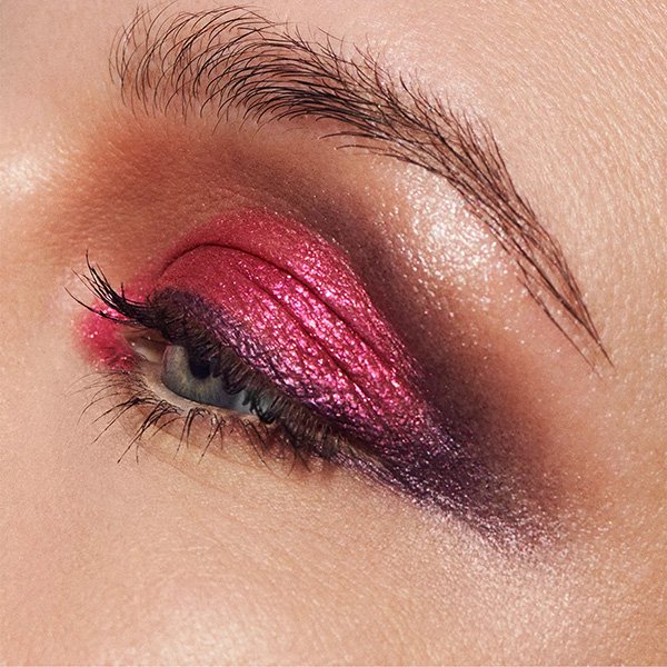 M·A·C Metallic Dazzleshadow in Fuchsia Future 2 M·A·C Metallic Dazzleshadow in Fuchsia Future - Image 2
