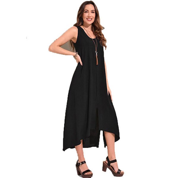 Sleeveless maxi dress in black with side slit and loose fit