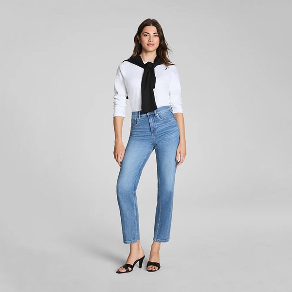 SPANX 90s Straight Leg Shaping Jeans (1)