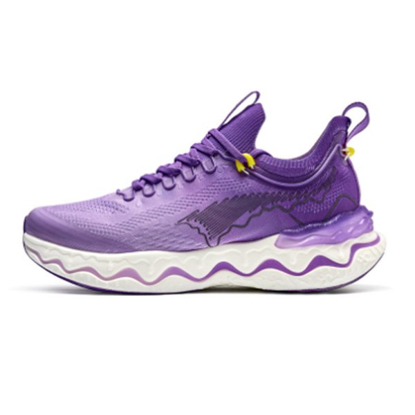 Cushioned Running Shoes OneMix Milk-Shock with vacuum foaming midsole