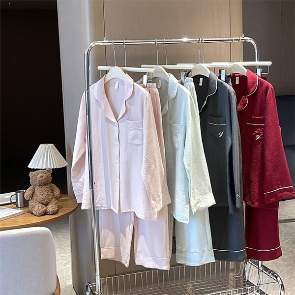 V-Neck Couple Pajamas Leisure Wear Set (1) V-Neck Couple Pajamas Leisure Wear Set