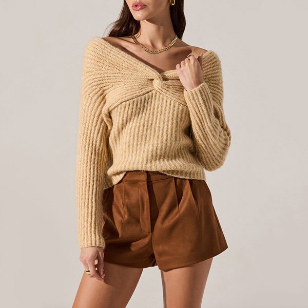 ASTR Label Franisbel Shoulder Sweater 1 ASTR Label Franisbel Shoulder Sweater