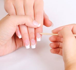 العناية بالاظافر