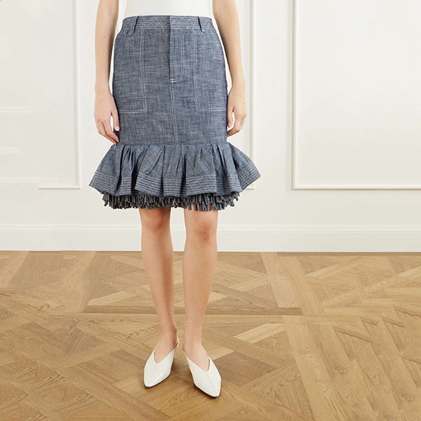 Ruffled Skirt Jacquemus Cabana grey denim front view with fringe hem and contrast stitching